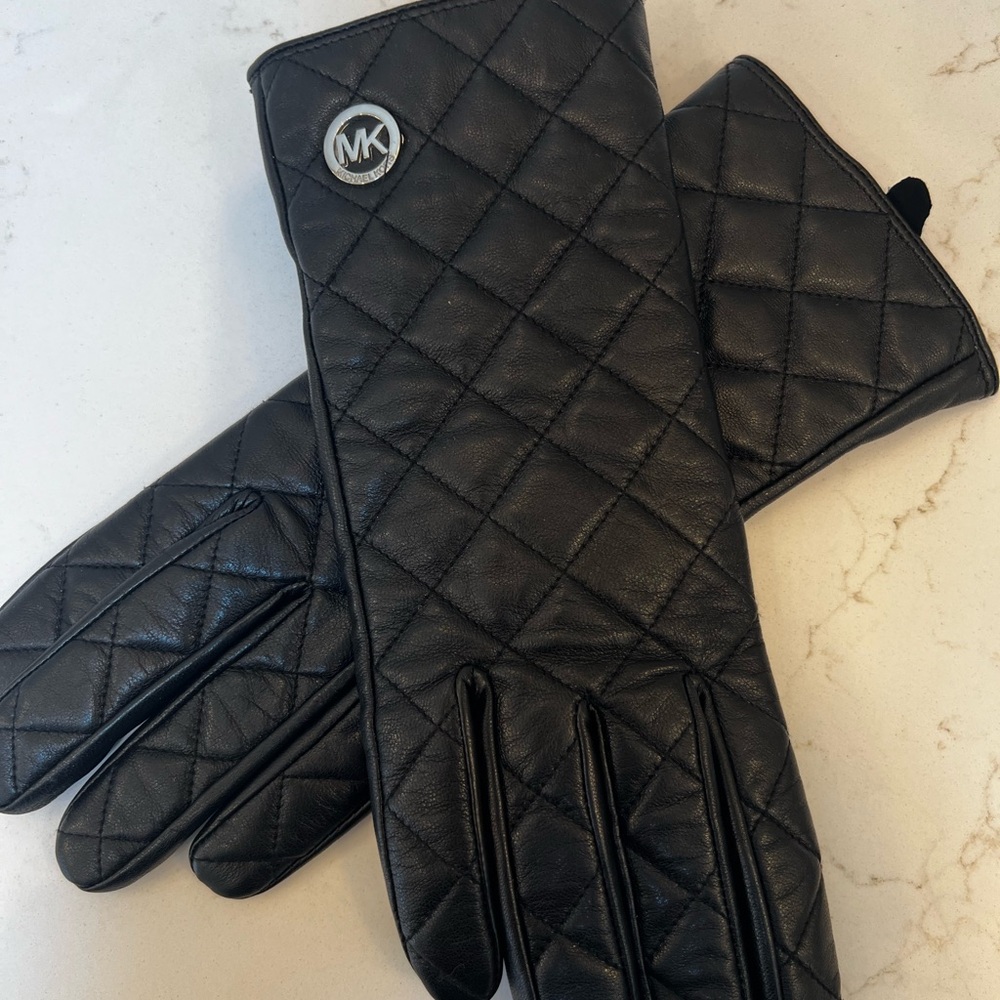 Michael Kors Black Quilted “Driving” Gloves- New Never Worn